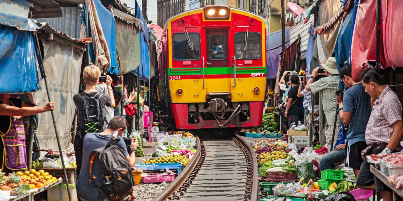 Maeklong Railway Market & Floating Market Private Tour